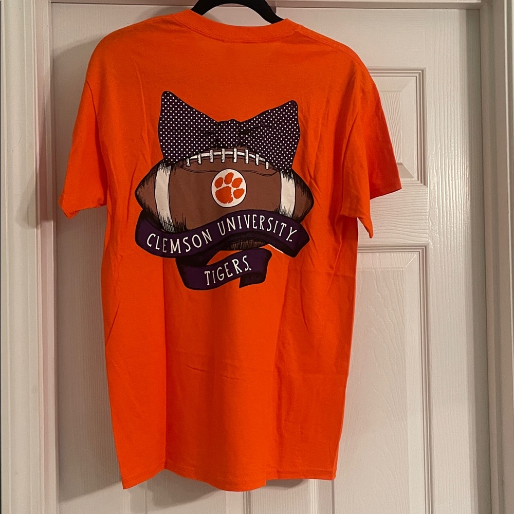 Clemson University Tigers Women’s T-Shirt Size M